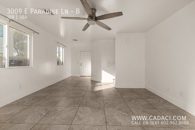 Building Photo - 3009 E Paradise Ln