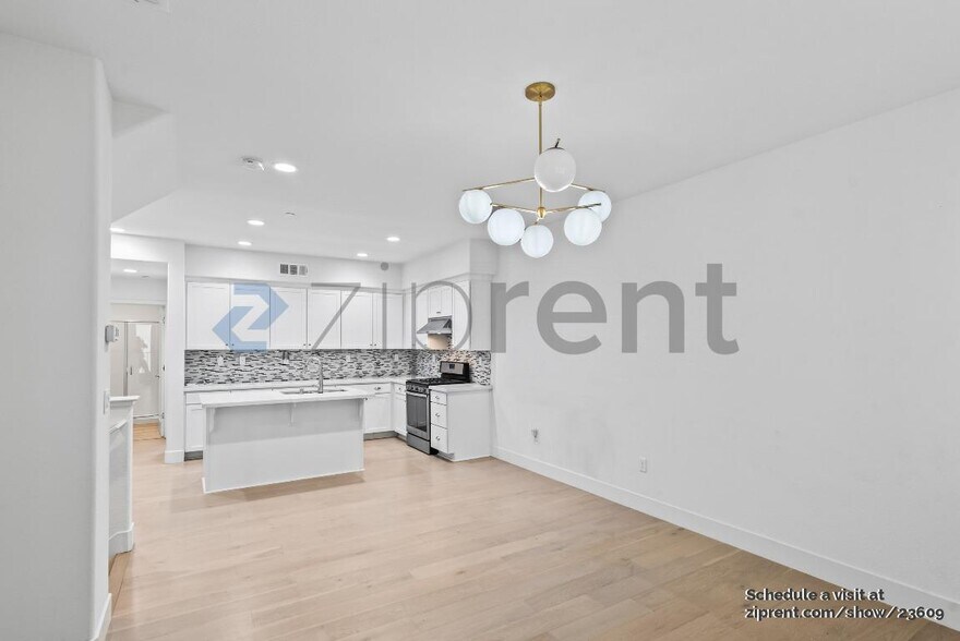 Building Photo - 37577 Masts Cove Way