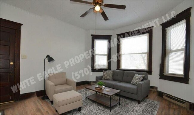 Building Photo - 1508 E Gibson St