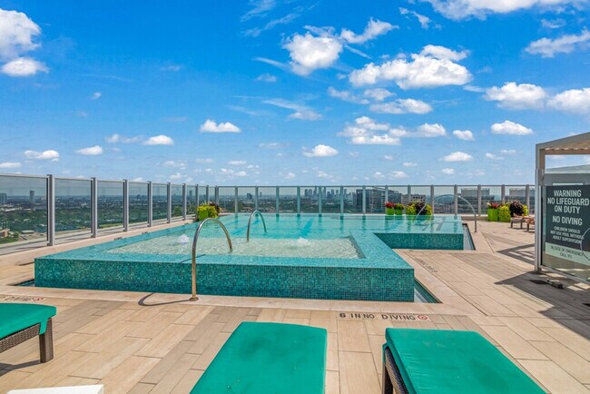 Building Photo - 1811 Southgate Blvd