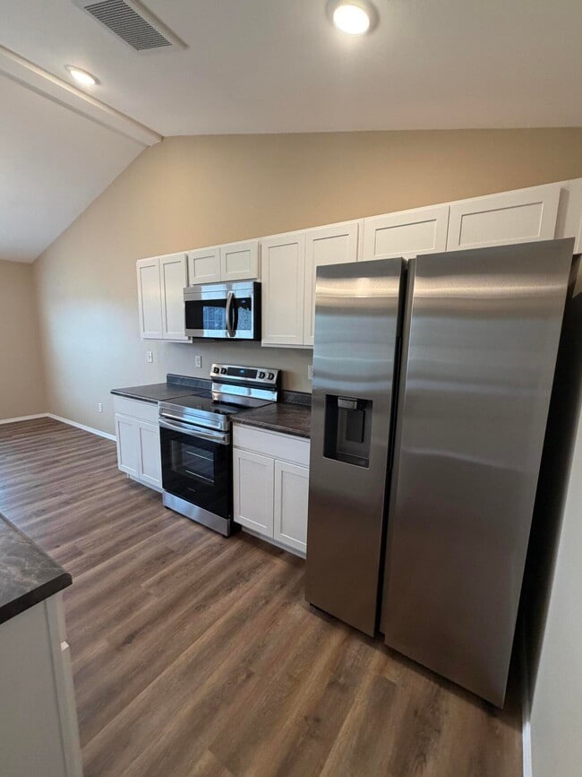 Building Photo - 174 Ruby Ln