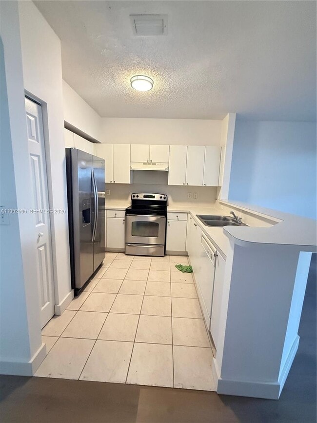 Building Photo - 2223 SE 23rd Ave