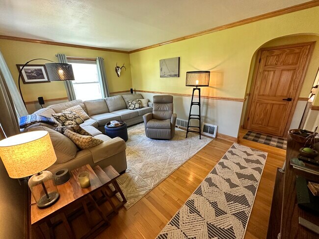 Living room - 3633 S 19th St