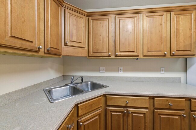 Building Photo - 1611 Quazar Rd