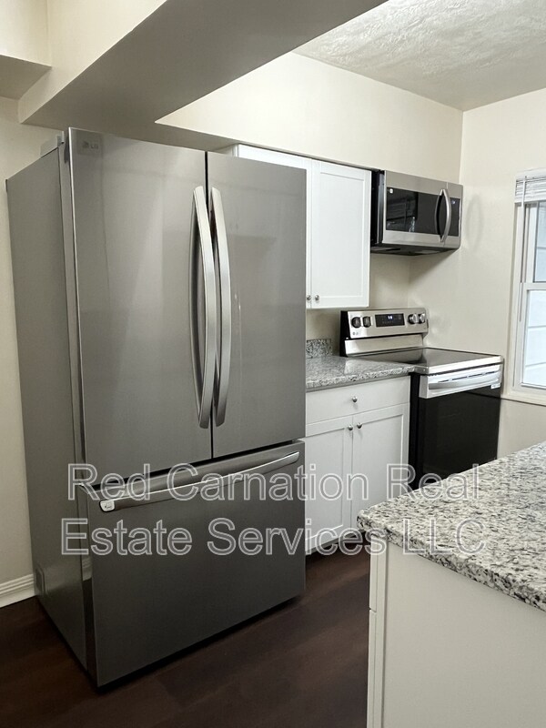 Building Photo - 1434 Antoinette Ave