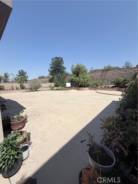 Building Photo - 16360 River Glen Ln