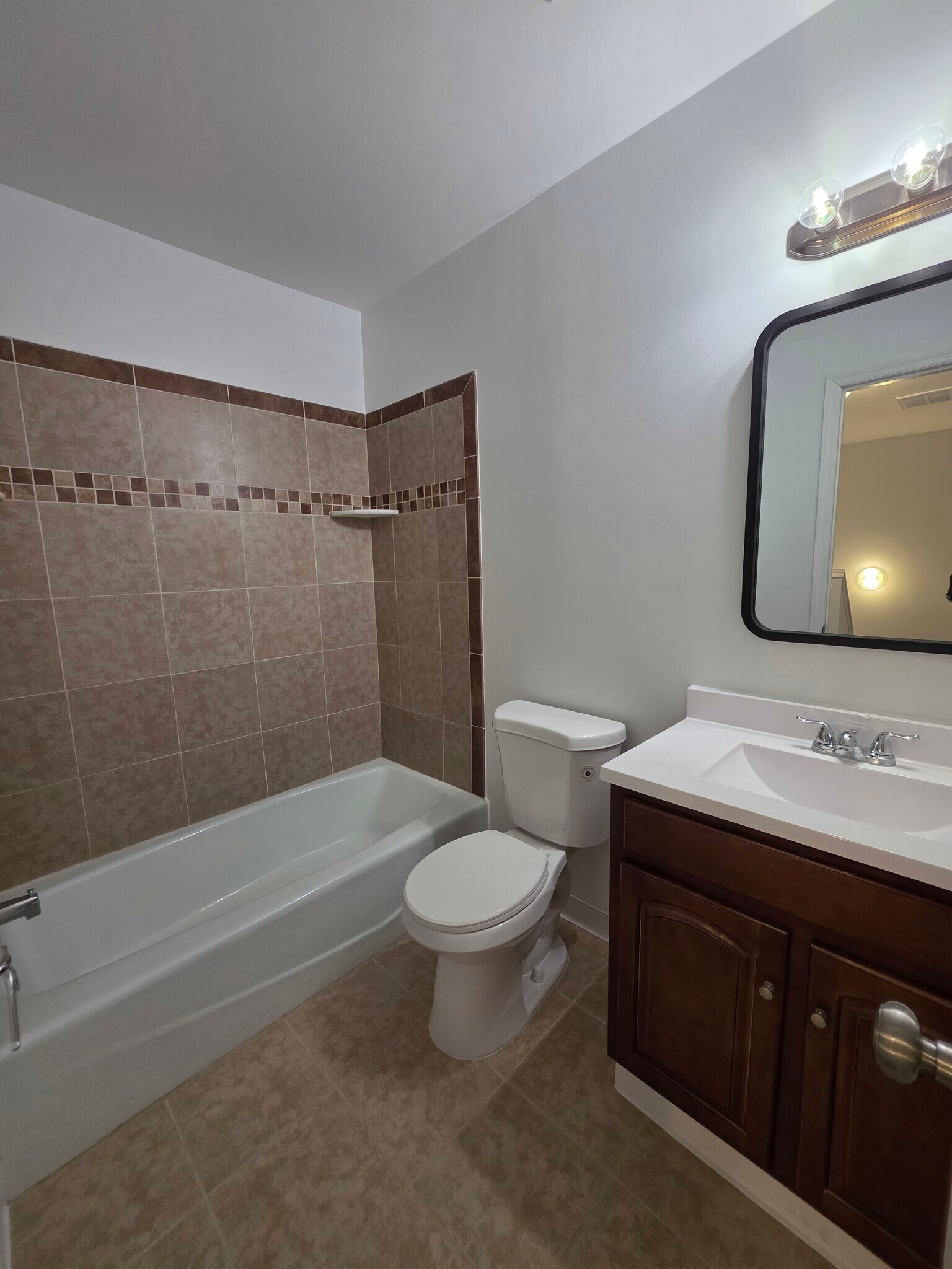 Building Photo - 1930 Cricklewood Cv