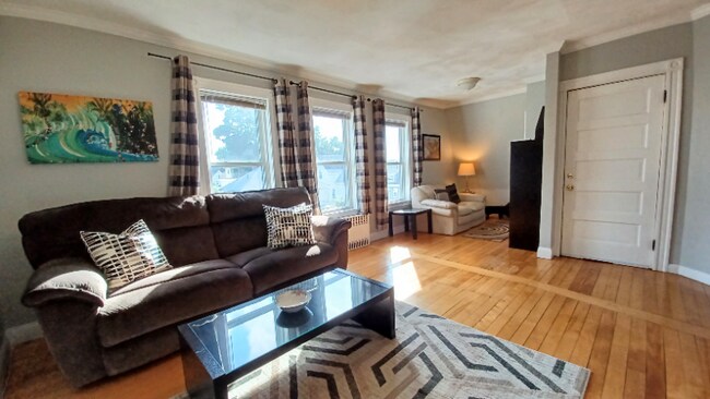 Building Photo - 60 Montvale St