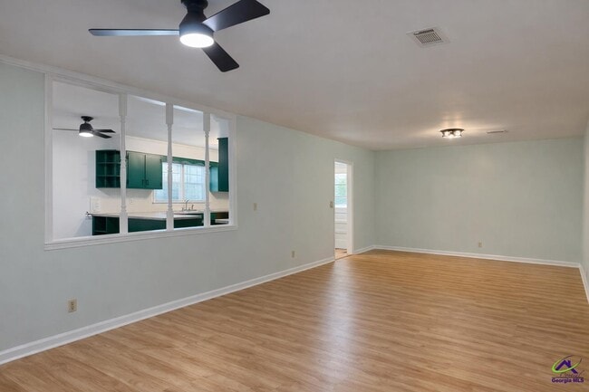 Building Photo - 1739 Houston Lake Rd
