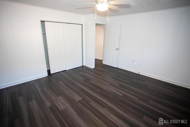 Building Photo - 32 Heston Ave