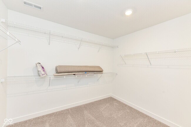 Building Photo - 16913 Sherwin Ct