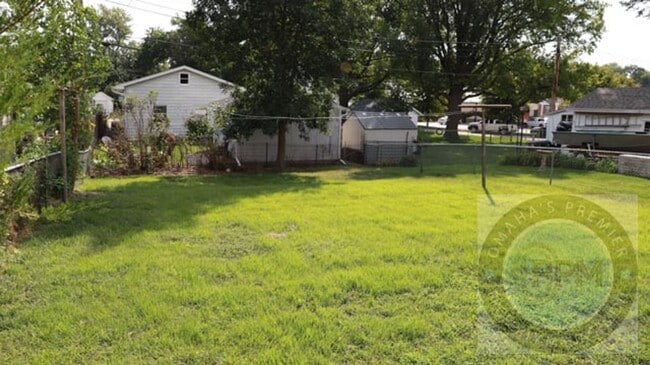 Building Photo - Comfortable 1 Bedroom/1 Bathroom/Aksarben-Elmwood Park