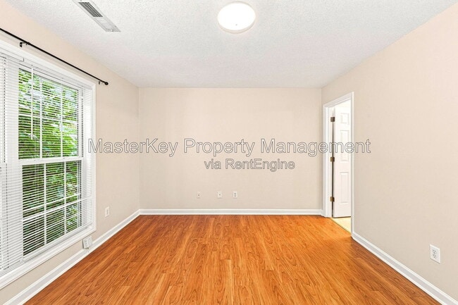 Building Photo - 6307 Forest Ridge Dr