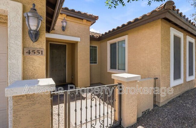Building Photo - 4551 Luna Rd W