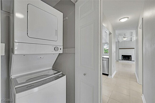 Building Photo - 6324 Royal Woods Dr