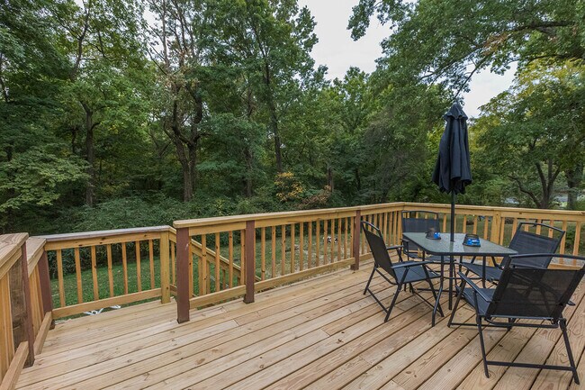 Building Photo - 210 Elliott Ct