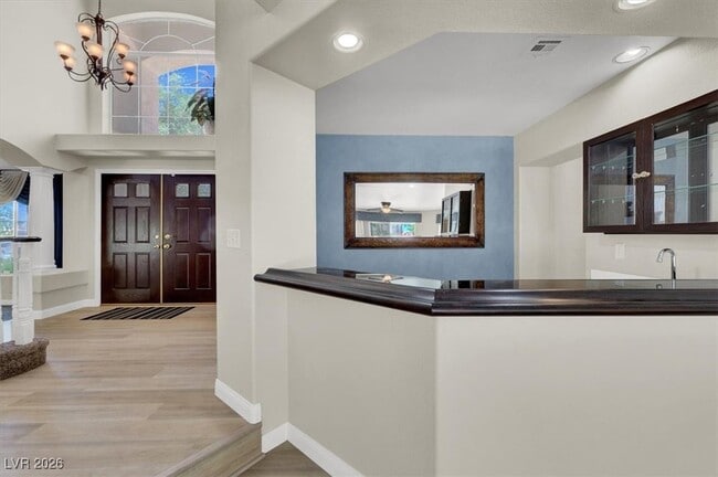 Building Photo - 8932 Bracken Cliff Ct