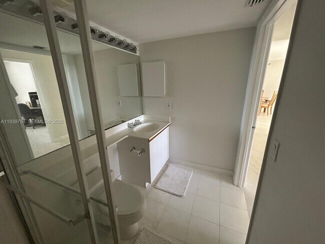 Building Photo - 3400 NE 192 St