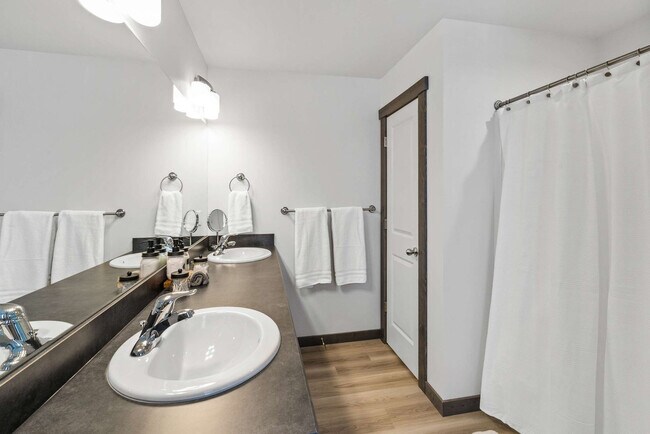 Building Photo - 2942 W Babcock St