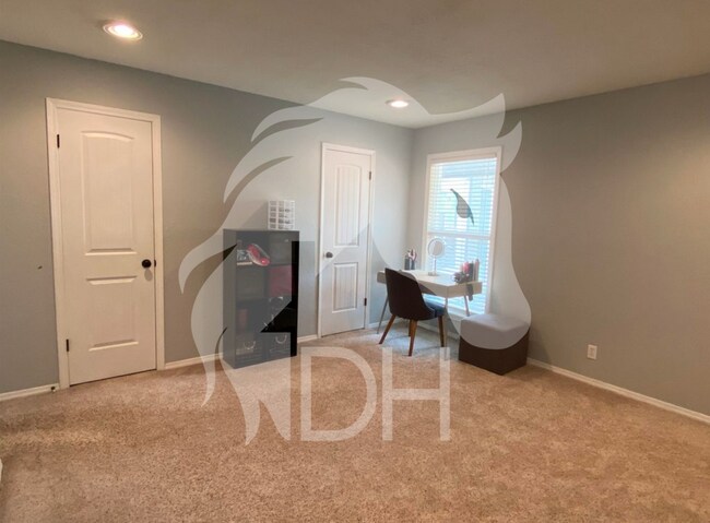 Building Photo - Coming soon in Enid Chisholm District!