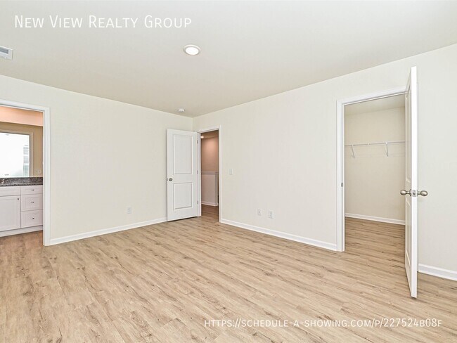 Building Photo - 1725 E Cloaninger Ave