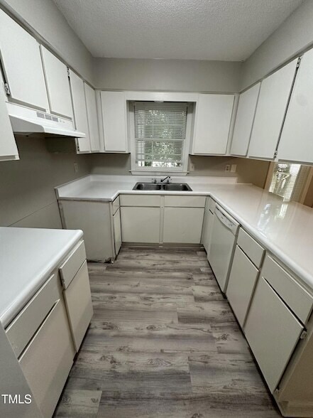 Building Photo - 925 Hearthridge Ct