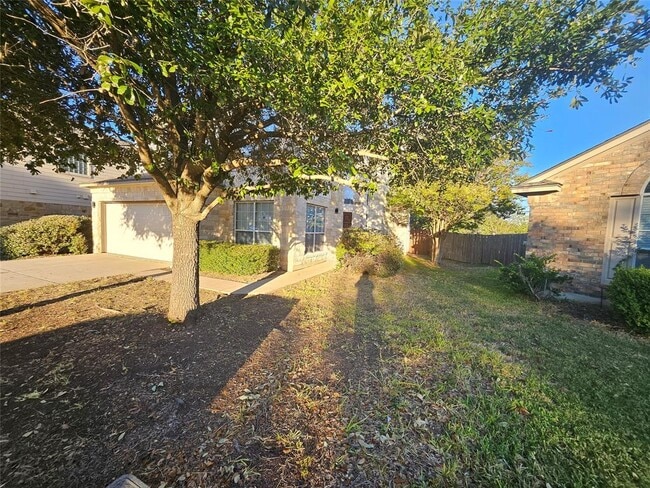 Building Photo - 11109 Persimmon Gap Dr