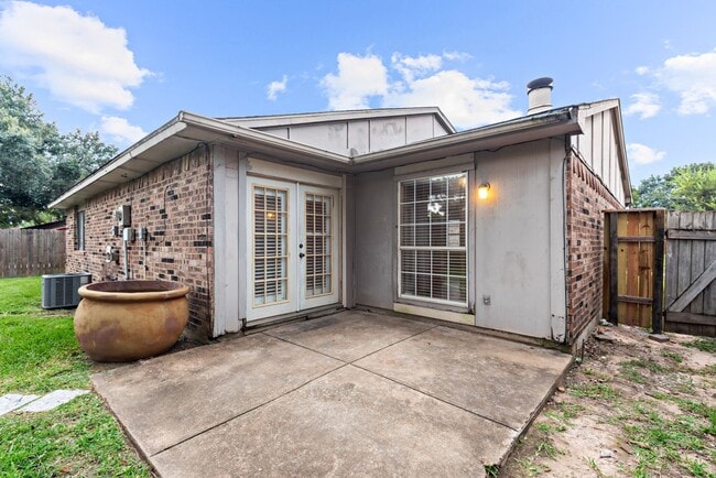 Building Photo - 24111 Reagon Canyon Dr