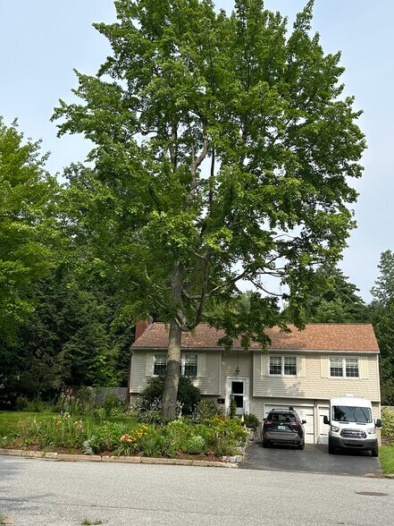 Ample parking and 2 car garage - 7 Yandow Dr