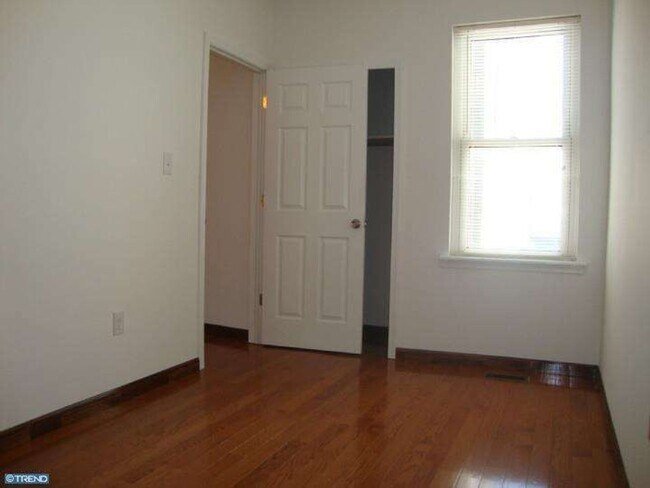 Building Photo - Recently Renovated 2-Bedroom Home for Rent in South Philadelphia