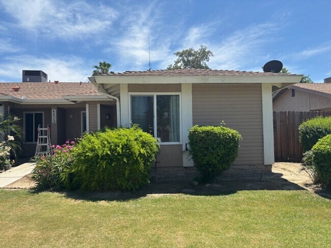 Building Photo - 4809 Treanna Ave
