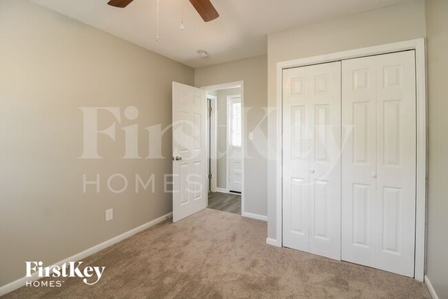 Building Photo - 3520 Langdale Dr