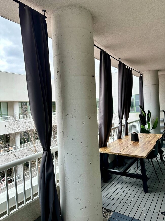 Building Photo - 184 Kent Ave