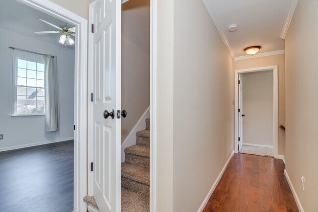 Building Photo - Large 3 Story Home in Evans!