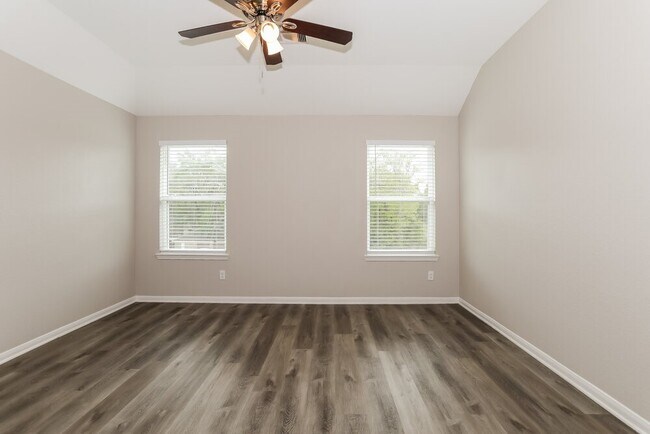 Building Photo - 16389 Olive Sparrow Dr