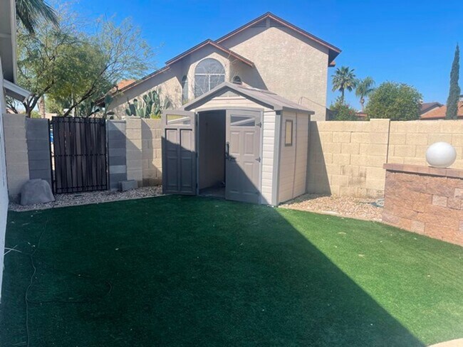 Building Photo - 16435 S 43rd St