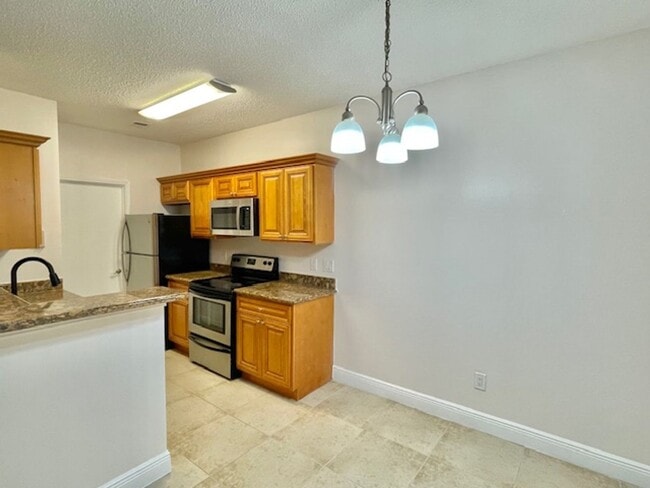 Building Photo - Lake Mary - 2 Bedroom, 2 Bathroom - $1,695.00