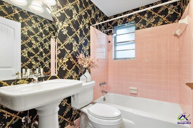 Building Photo - 201 Marvin Blvd