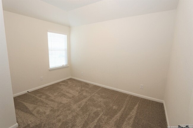 Building Photo - 10310 Lynwood Vlg