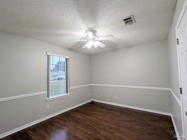 Building Photo - 1909 Southwind Cir