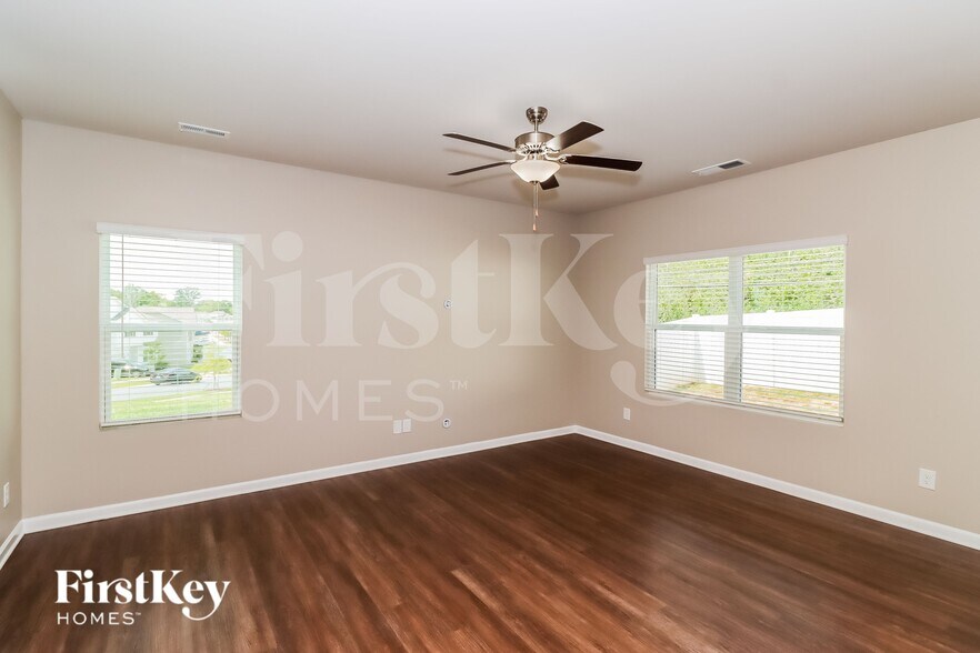 Building Photo - 5212 Cobblestone Glen Dr