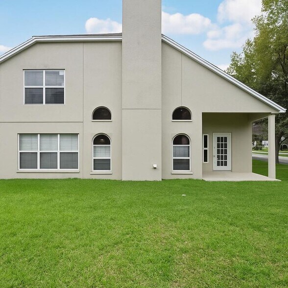 Building Photo - 1397 Holly Glen Run