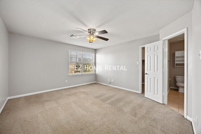 Building Photo - 16267 Silver Wing Ln