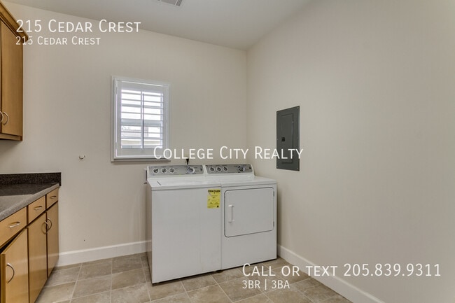 Building Photo - 215 Cedar Crest