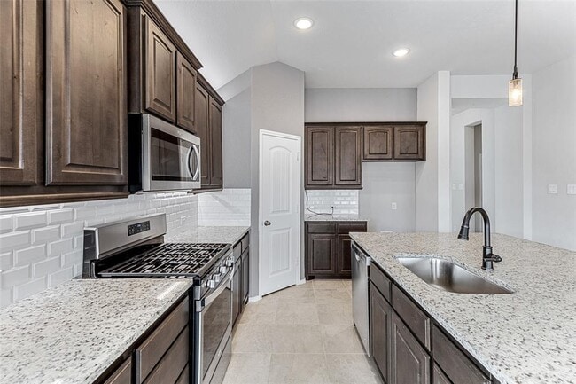 Building Photo - 6320 Red Cliff Dr