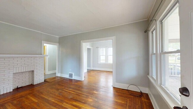 Building Photo - 236 Watson St