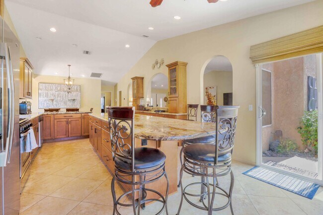 Building Photo - 39795 Regency Way