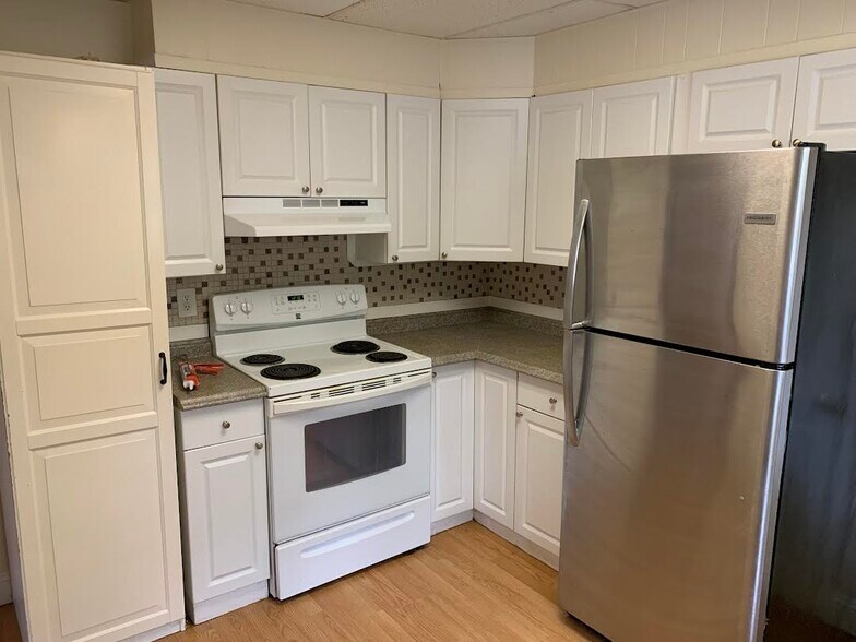 Building Photo - 26 Foster St