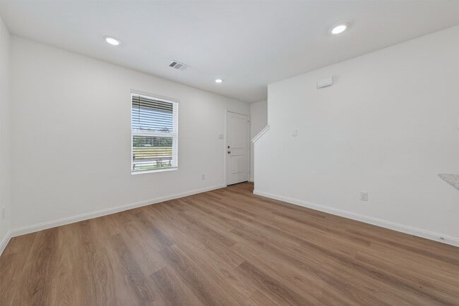 Building Photo - 2065 E Gemini Dr