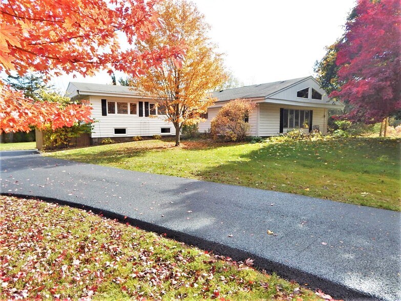 Building Photo - 2133 NY-65
